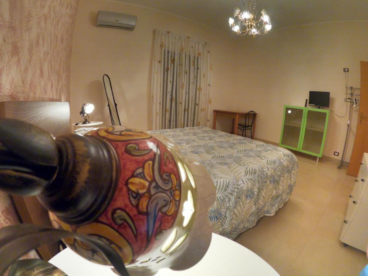 Mamma Loretta' House Hotel Biancavilla Bagian luar foto